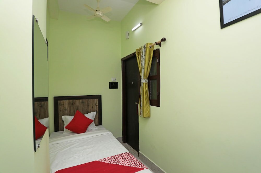 Фото Oyo 22297 Hotel 86b