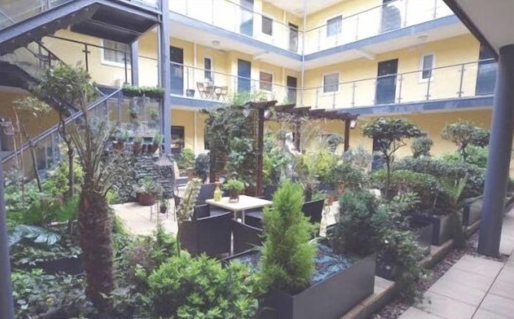 Фото 3 Bed Apartment - Mermaid Quay