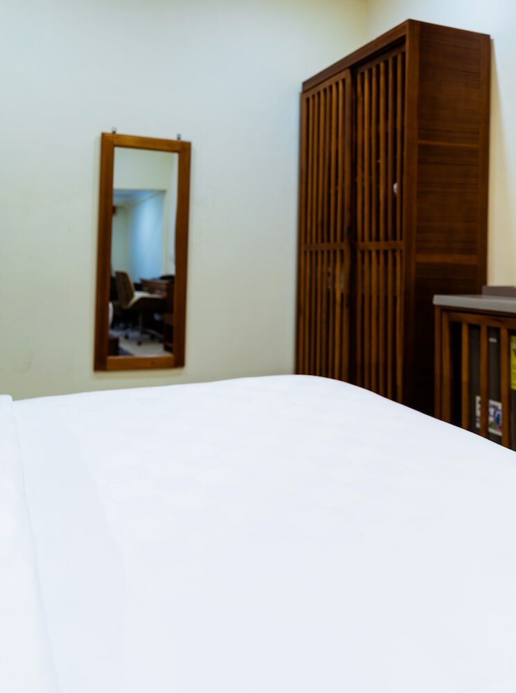 Фото Crismon Hotel