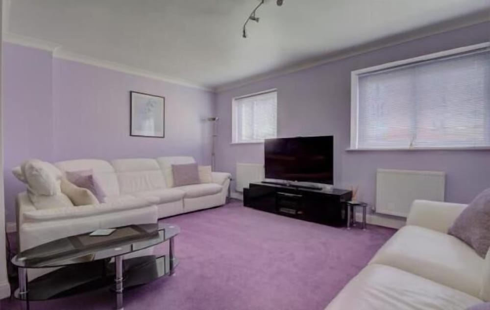 Фото Oxford Street 5 Bedroom Townhouse