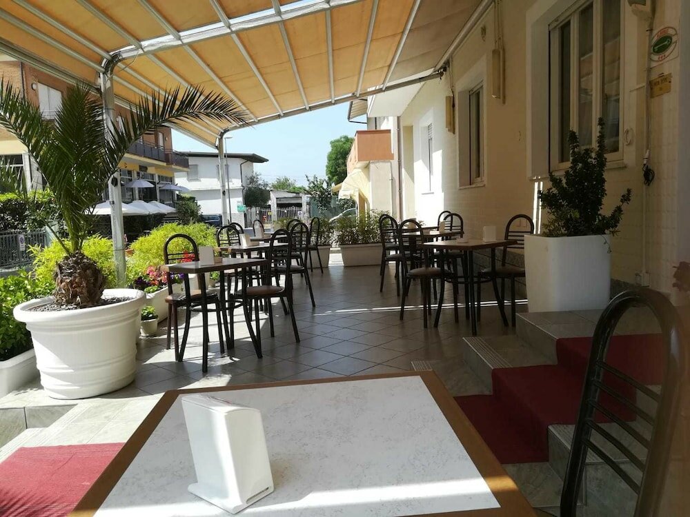 Фото Hotel Mon Reve