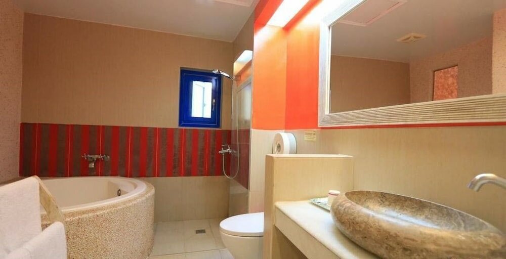 Фото Golden Sea Inn