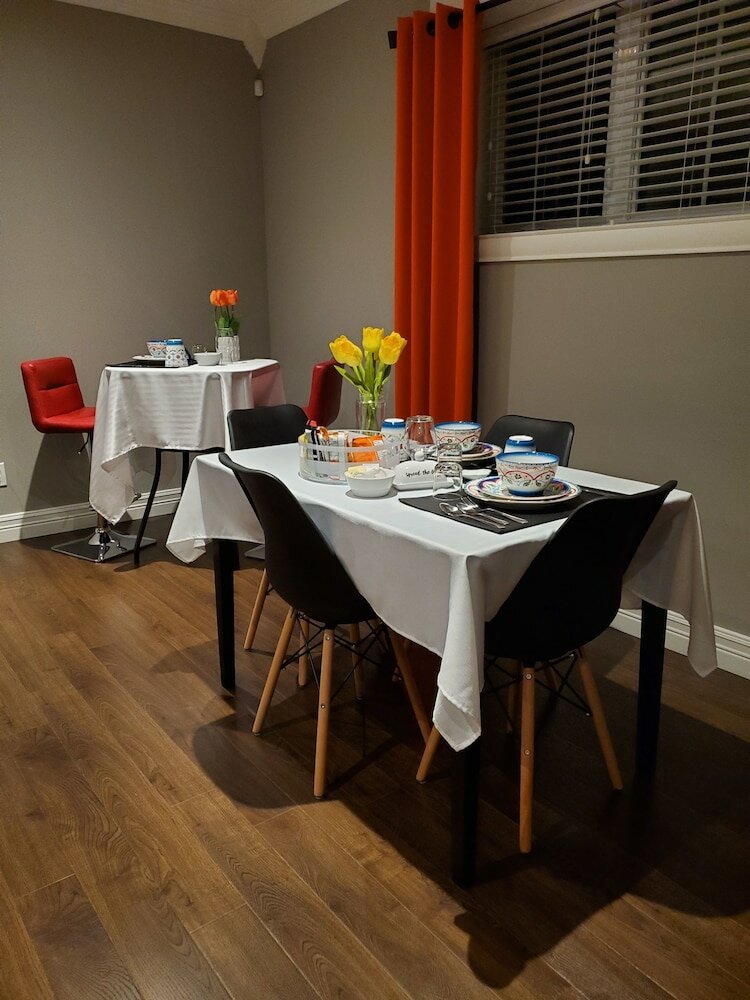 Фото The Blue Jay Nest