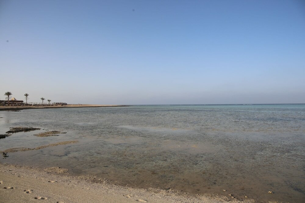 Фото Laguna Beach Marsa Resort