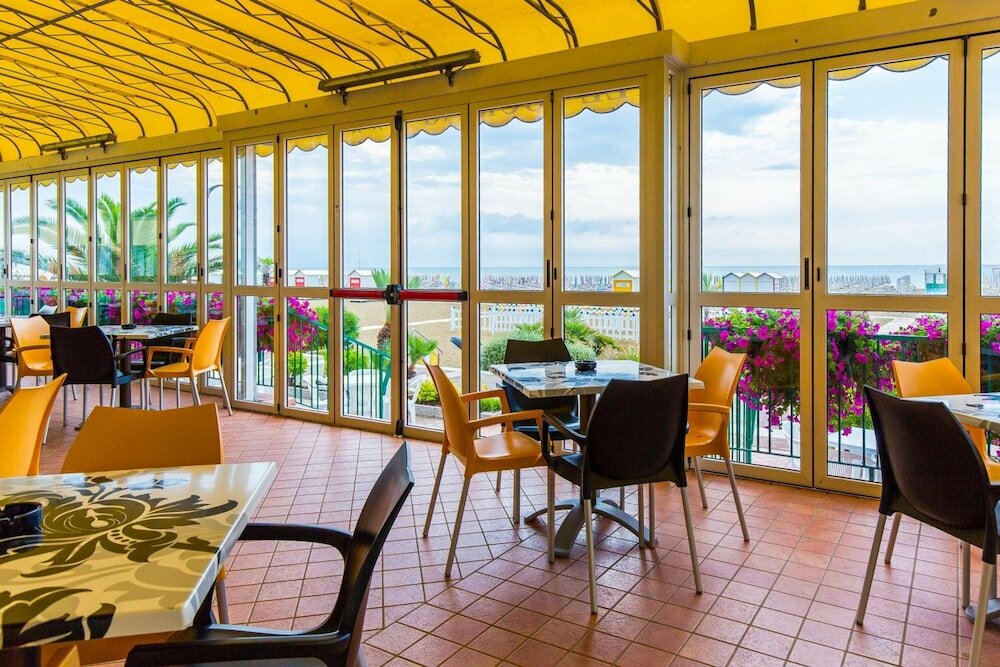 Фото Hotel Touring