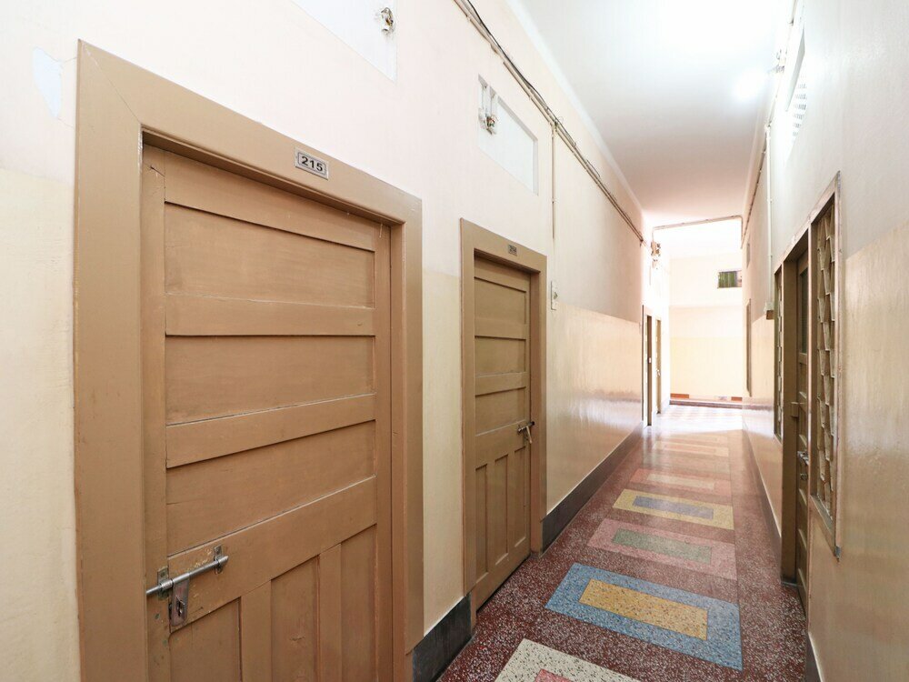 Фото Hotel Saraogi