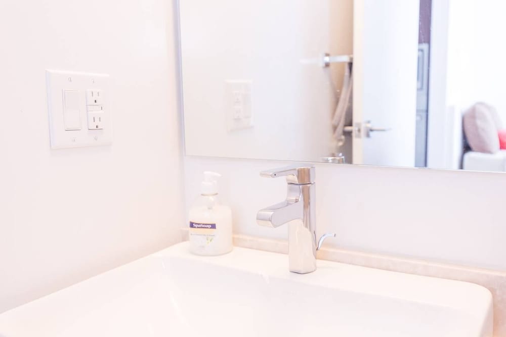 Фото 50+ Floor View of Lake-shore Executive Stay