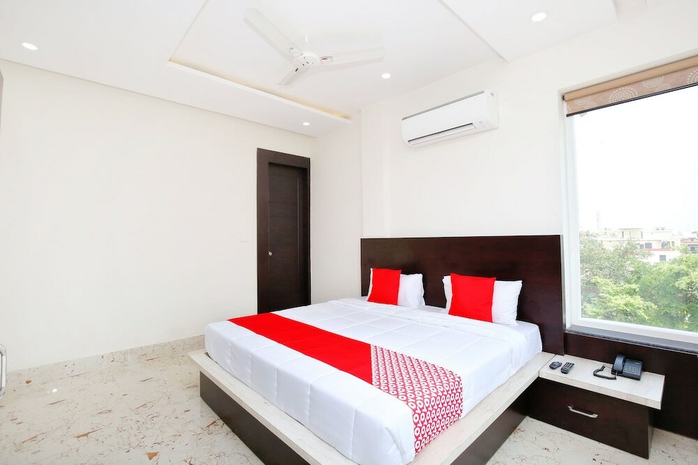 Фото Oyo 40417 Hotel Grand Taj