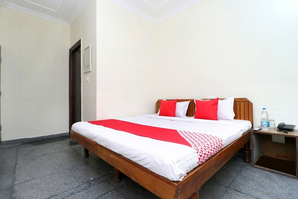 Фото Oyo 29193 Amrit Guest House