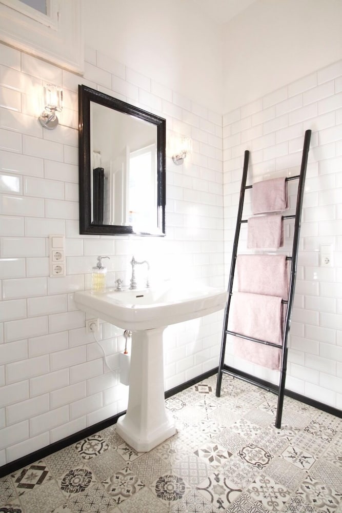 Фото Boutique Charme Apartments 14