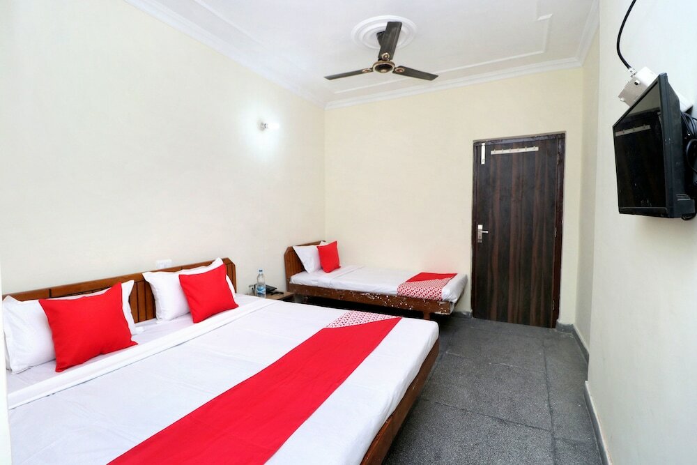 Фото Oyo 29193 Amrit Guest House