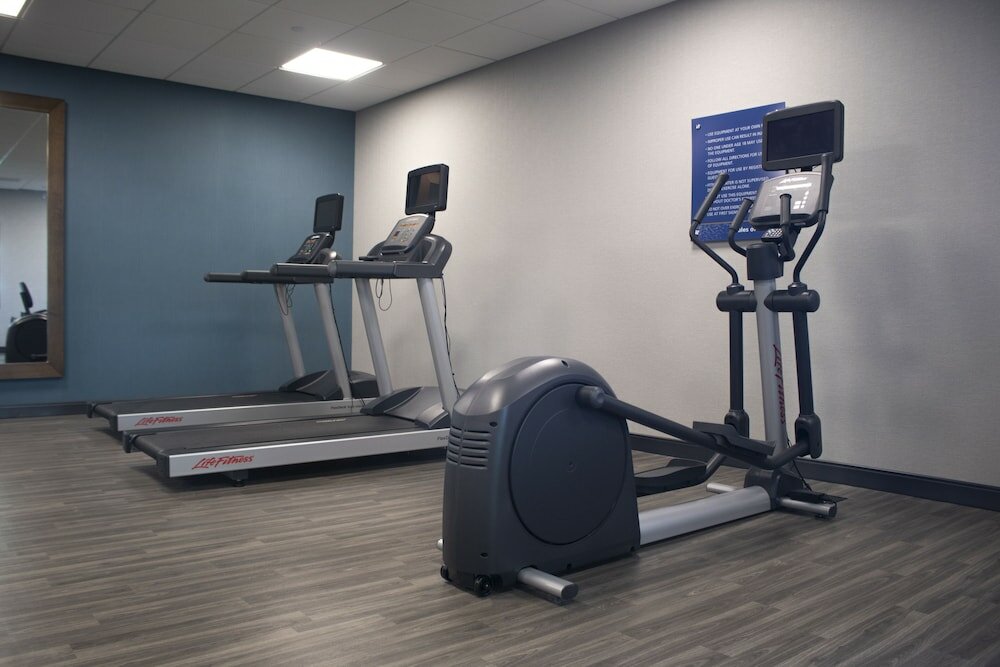 Фото Hampton Inn & Suites Portland West