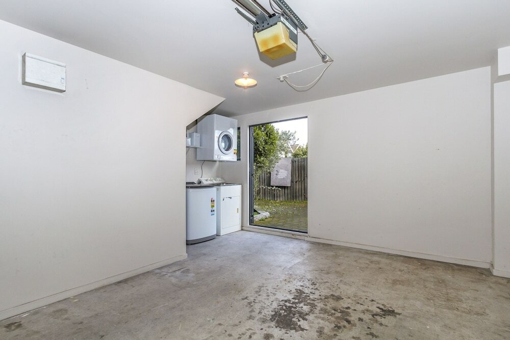 Фото Awesome Christchurch Apartment