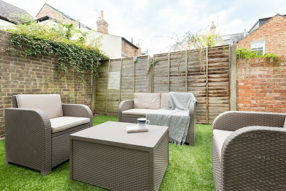 Фото The Century Chalet - Contemporary 2bdr Townhouse with Parking