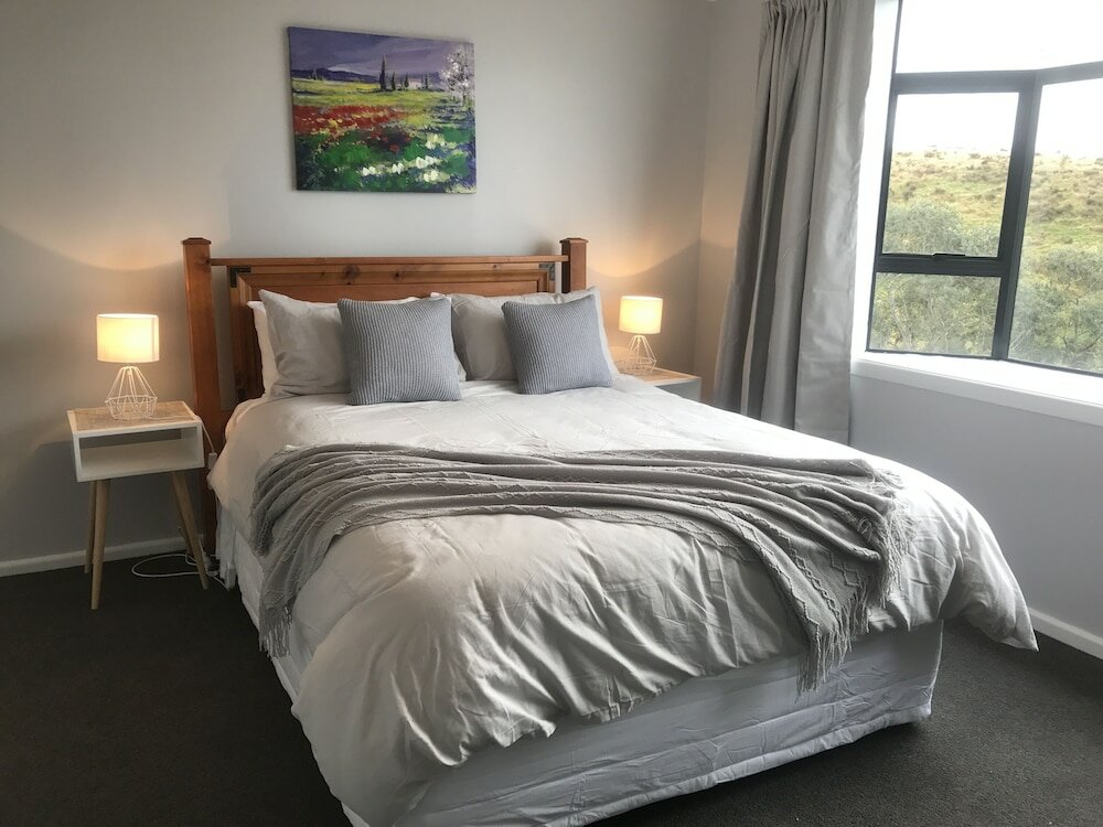 Фото Oamaru Holiday Homes 92 Aln Street