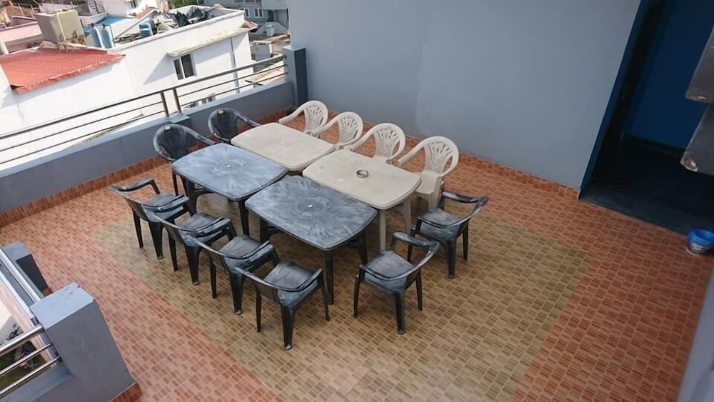 Фото Three Boys Apartment and Guest House
