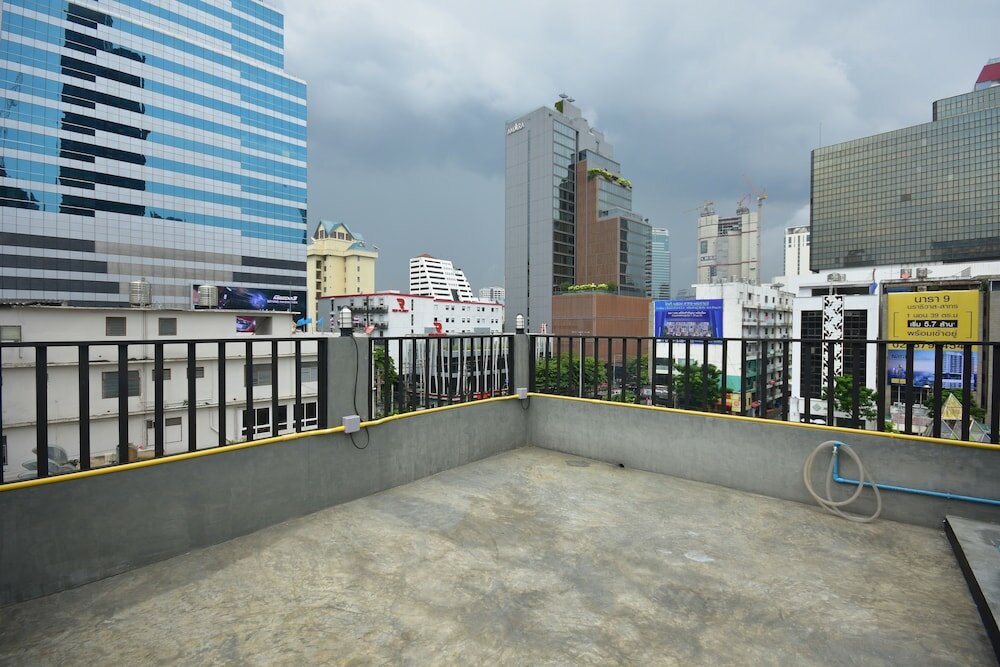 Фото The Chatbox Silom Hostel