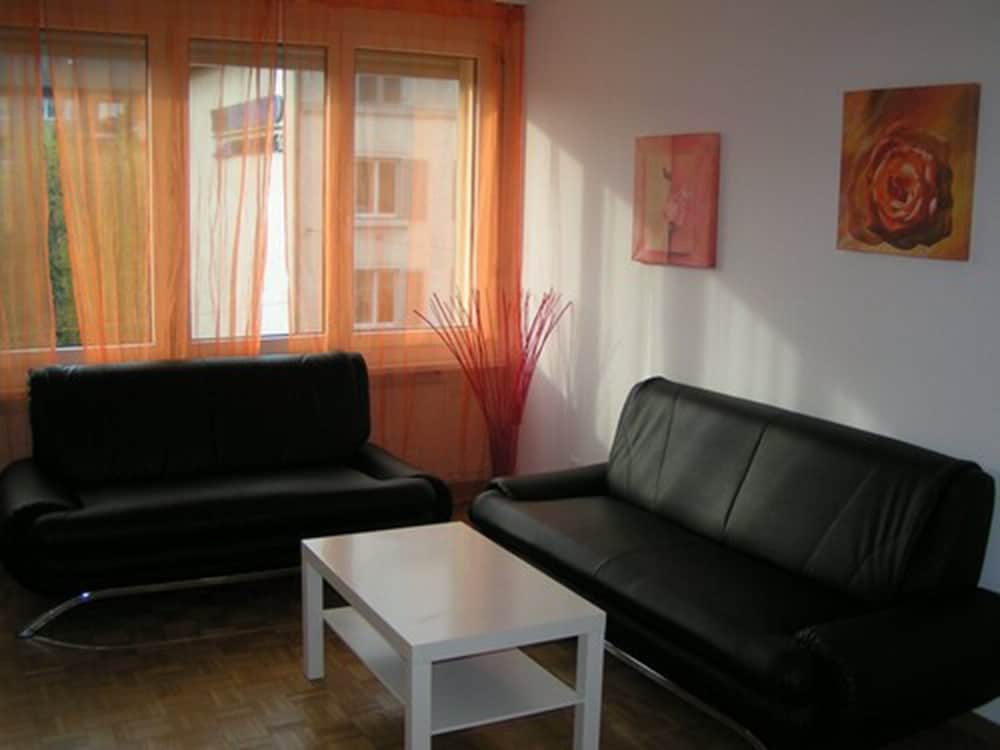 Фото Swiss Star Oerlikon Station