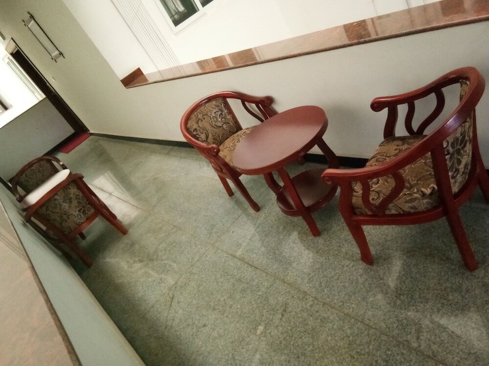 Фото Challenger Residency