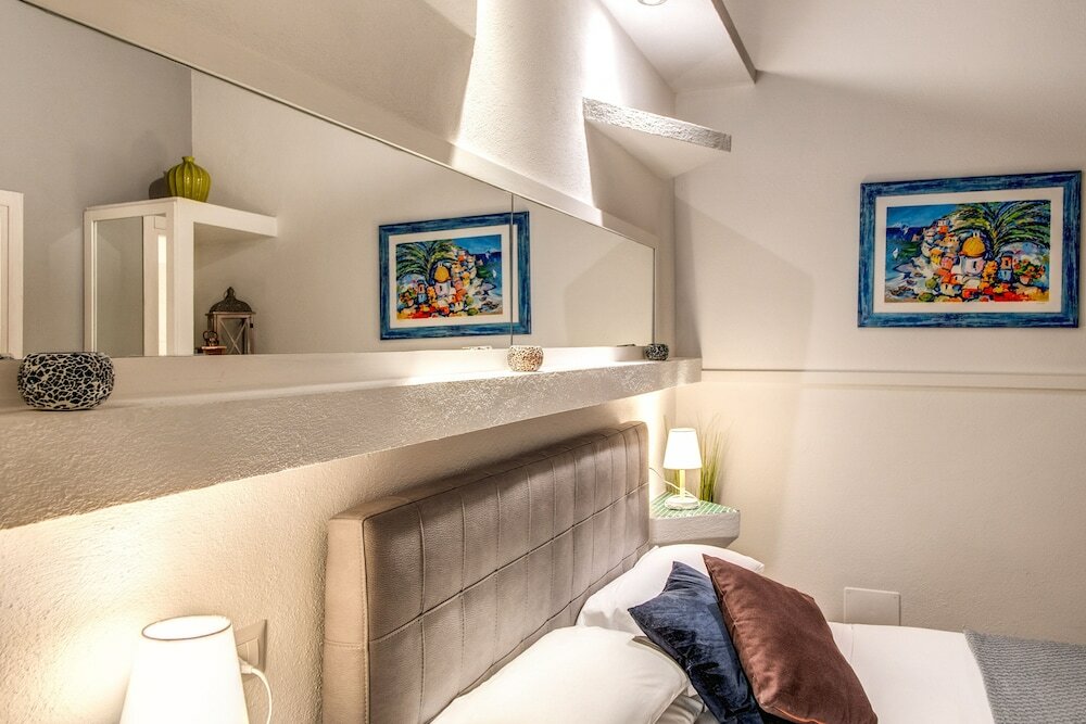 Фото Piazza di Spagna Comfort Rooms