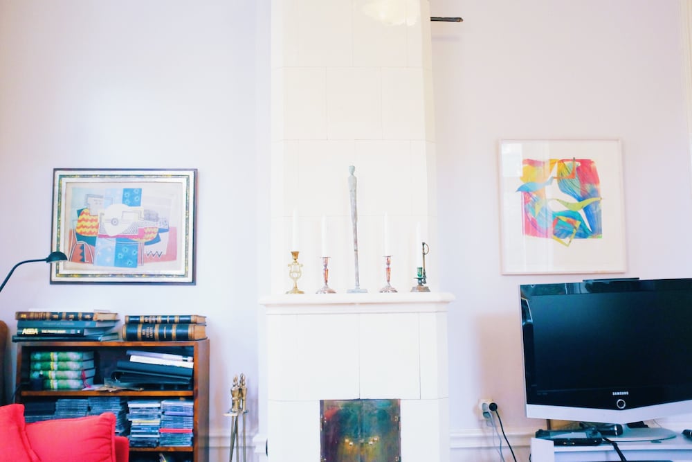 Фото Beautiful, Artistic, Heirloom Apartment