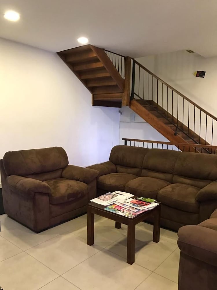 Фото Impala City Hotel and Hostel Kandy 50