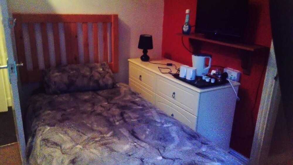 Фото Café 42 Bed & Breakfast