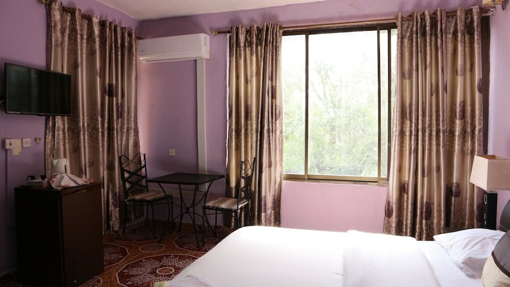 Фото Radach Lodge & Conference Centre