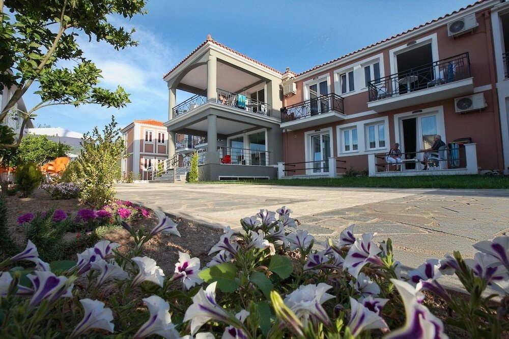 Фото Sun & Sea Luxury Hotel