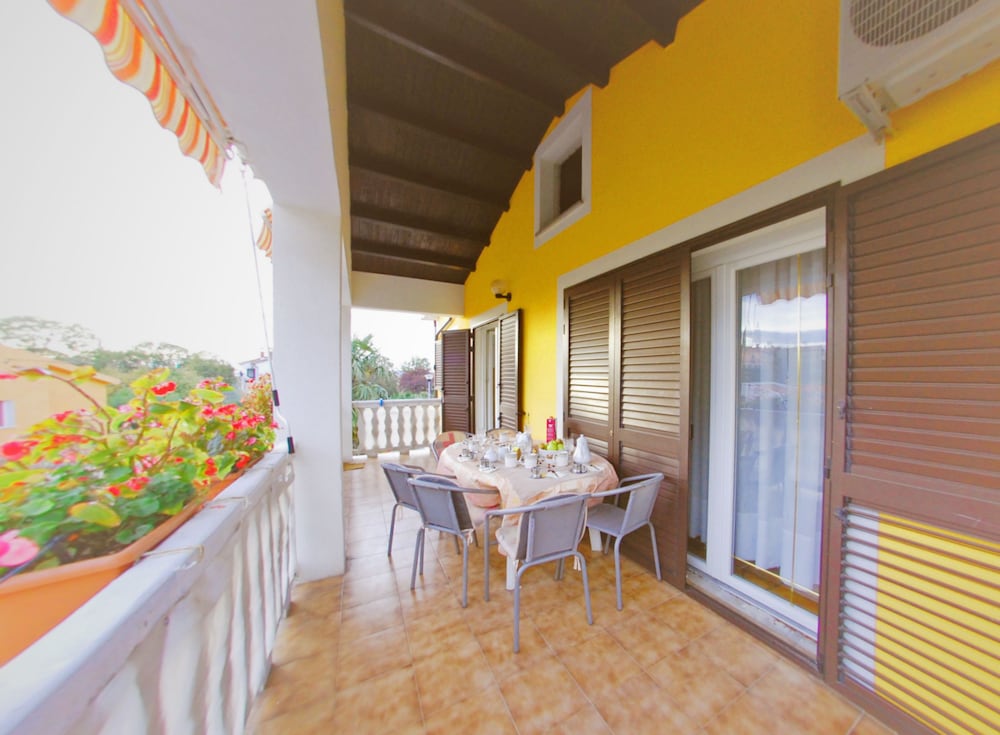 Фото Vacation Pool Apartments