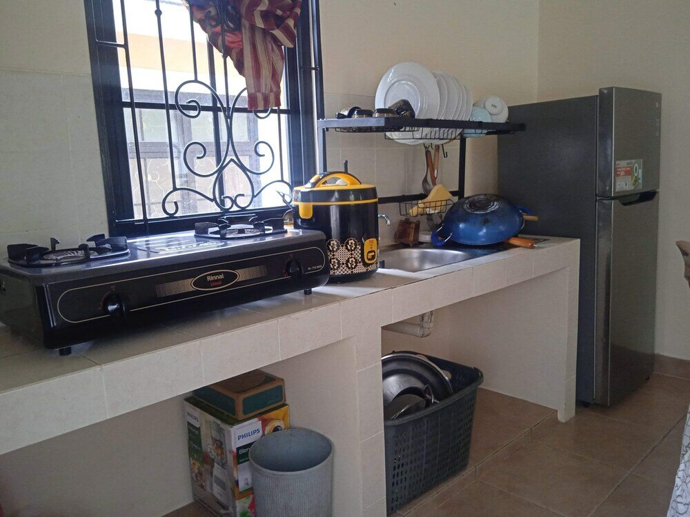 Фото Villa Kota Bunga Allamanda