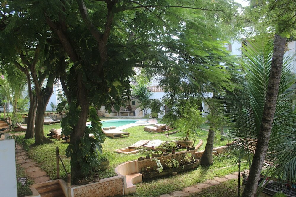 Фото Kijani Hotel