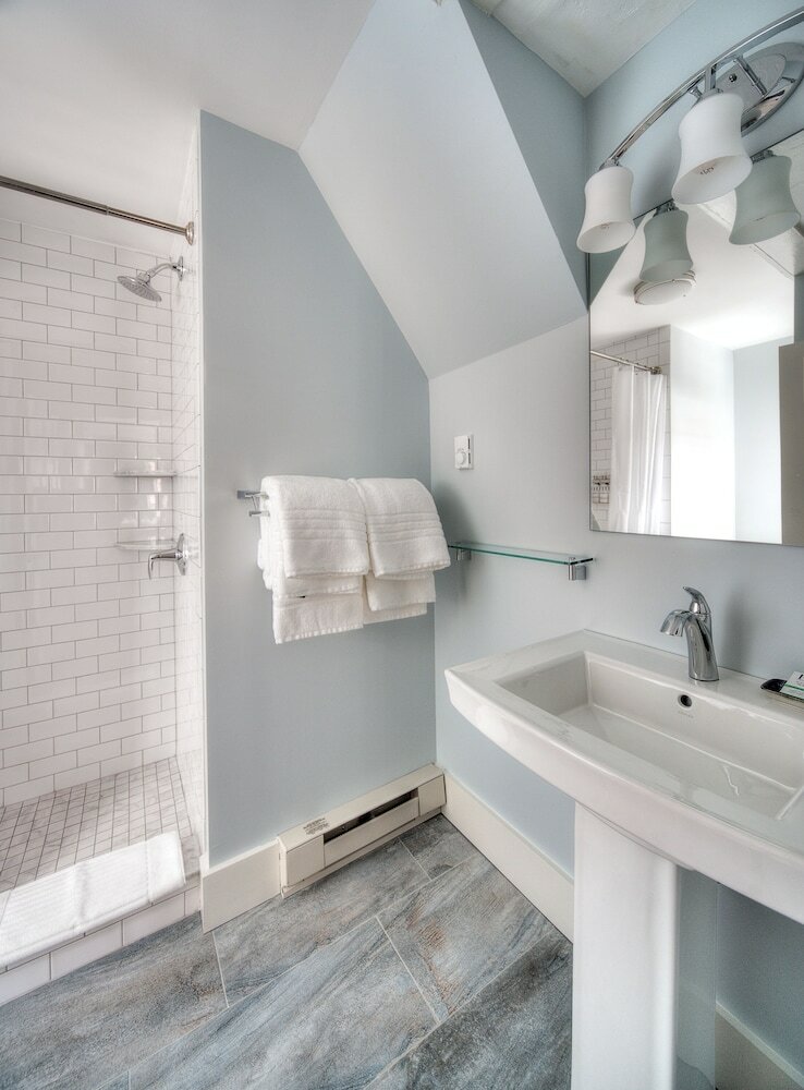 Фото The Sailmaker's House