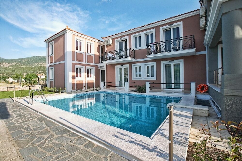 Фото Sun & Sea Luxury Hotel