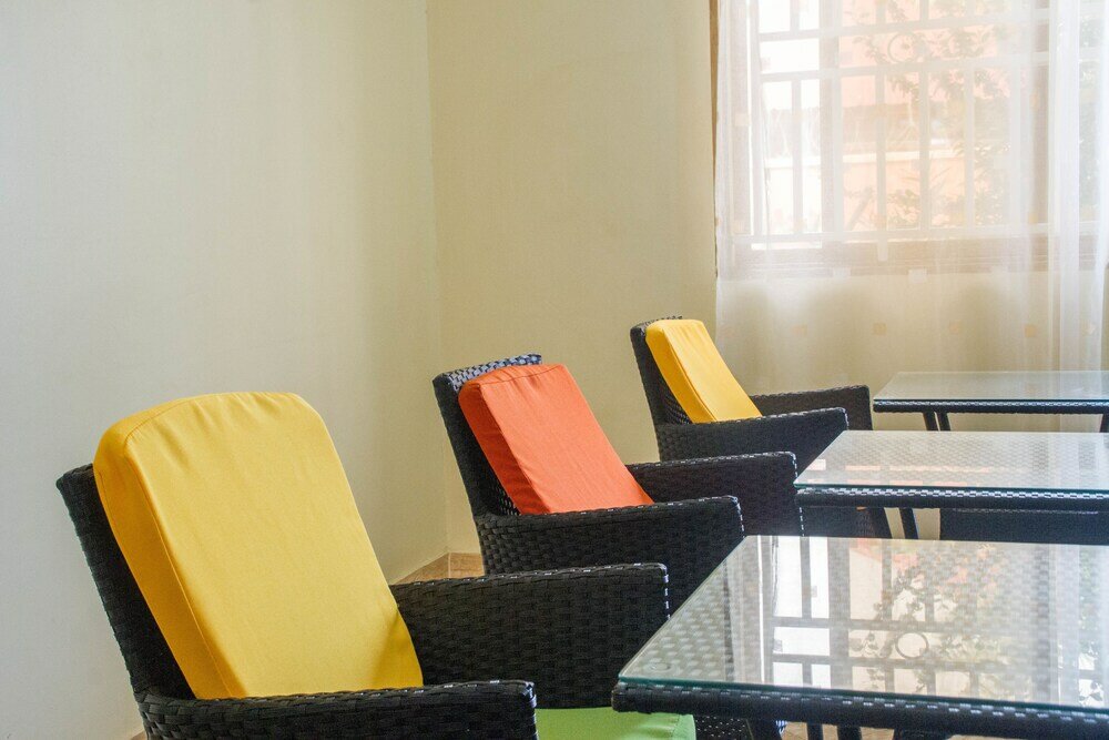 Фото Homely Nest Hotel