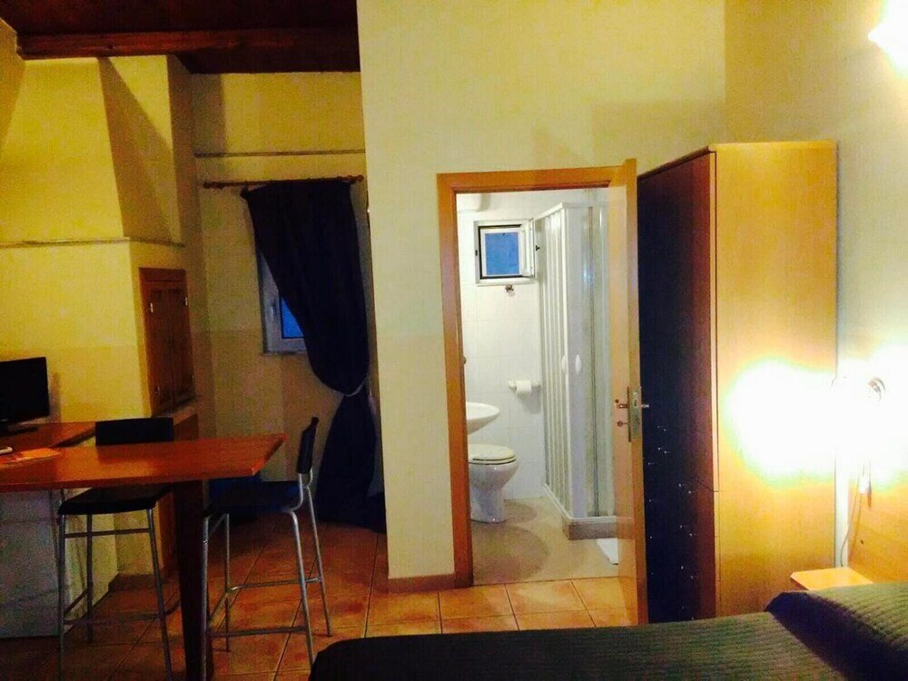 Фото Room Economy