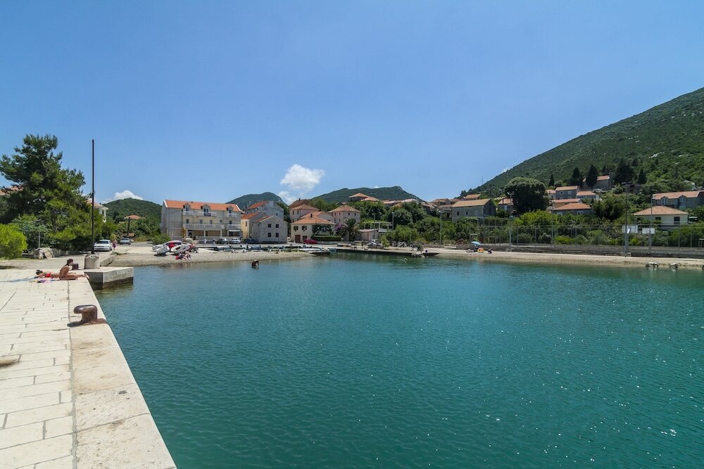 Фото Villa Menalo