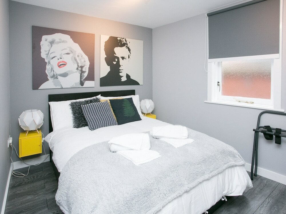 Фото Malone Place Apartment