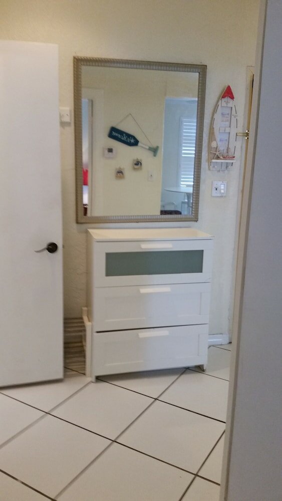 Фото Hollywood Beach Resort- One Bedroom Ocean View