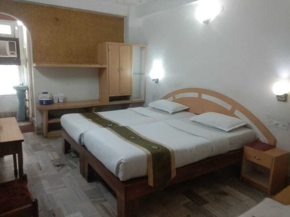 Фото Hotel Mahalaxmi Indo Myanmar