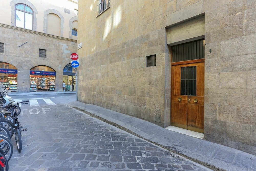 Фото Pitti Palace Apartment