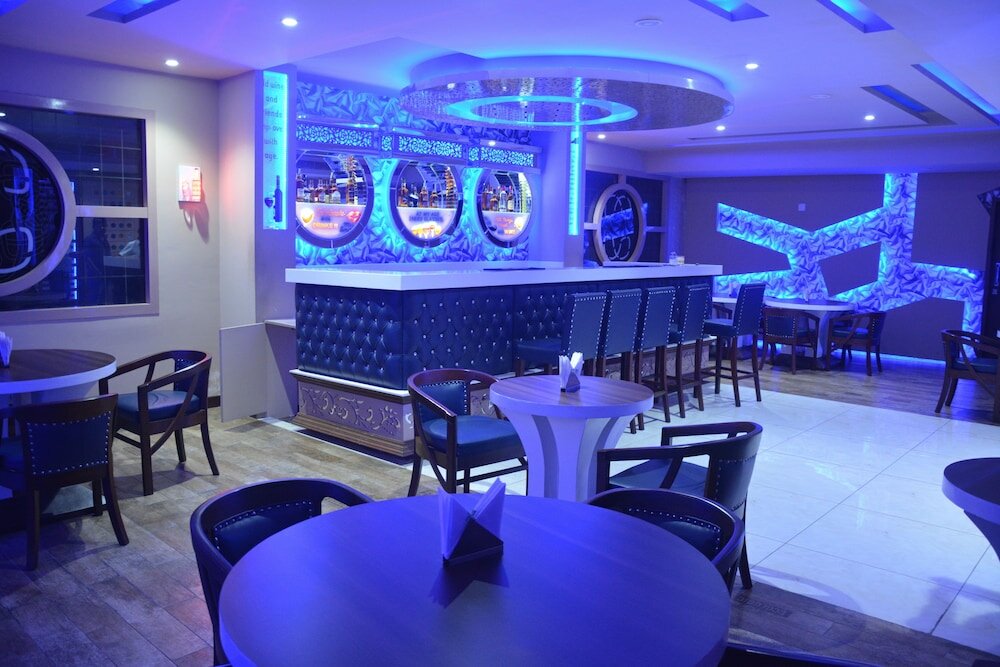 Фото Hotel Ashish Continental