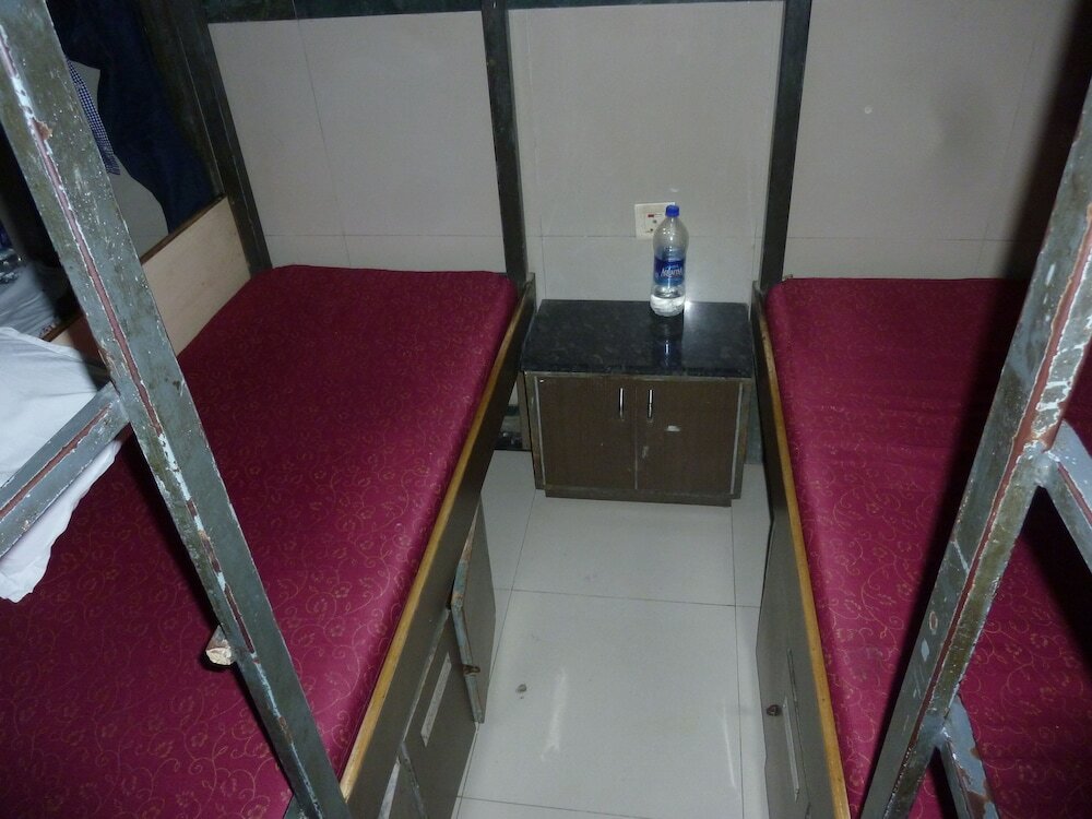 Фото Basera Hotel