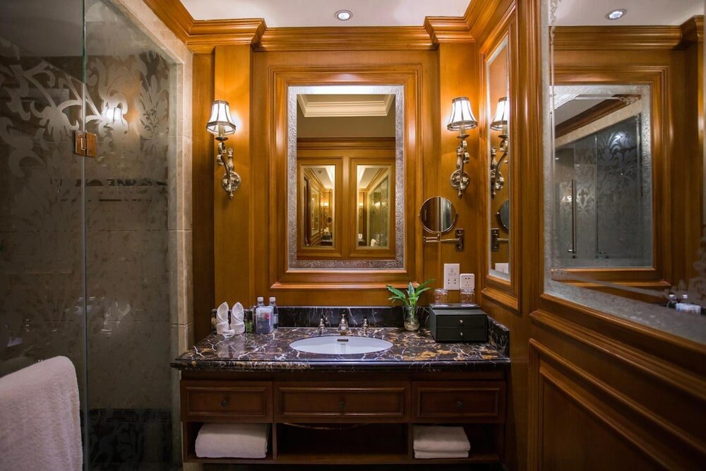 Фото Chongqing Auwi Hotel