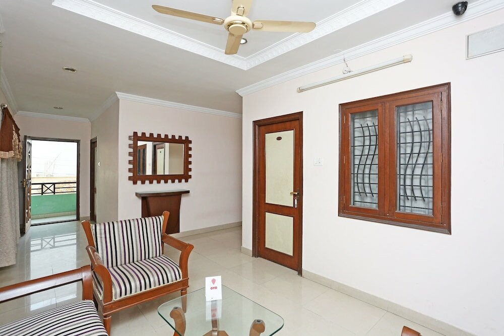 Фото Oyo 8932 Delight Inn Gachibowli