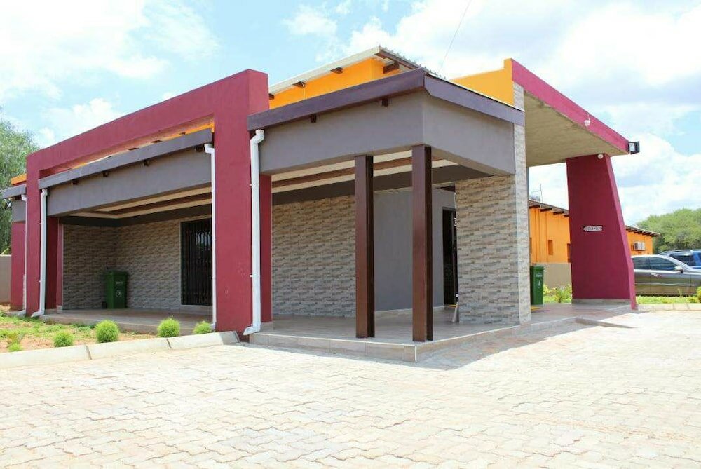 Фото отеля 1