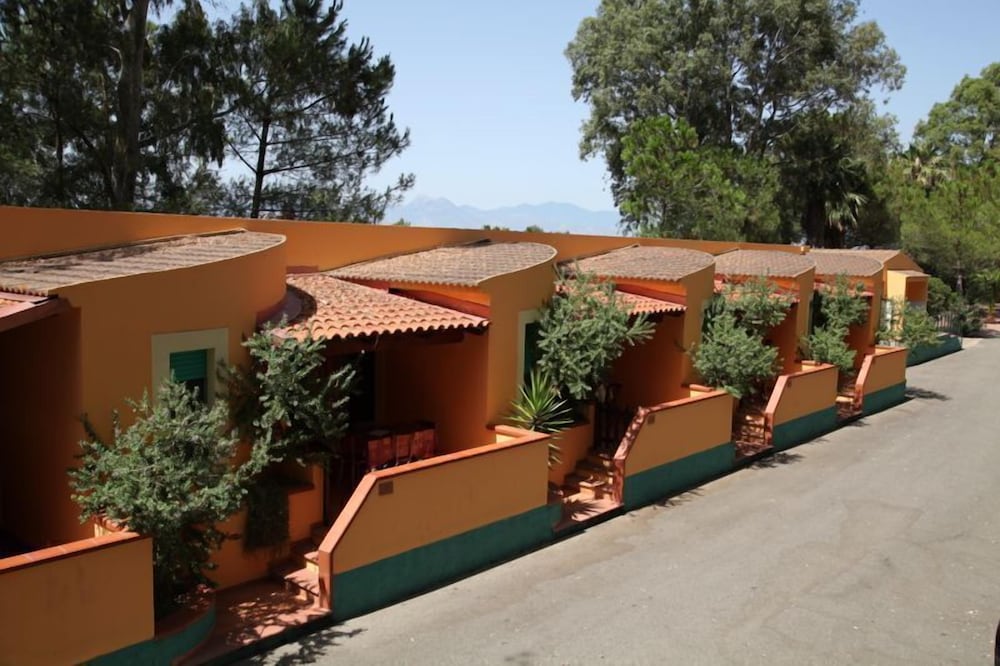 Фото Happy Camp in Camping Villaggio Thurium