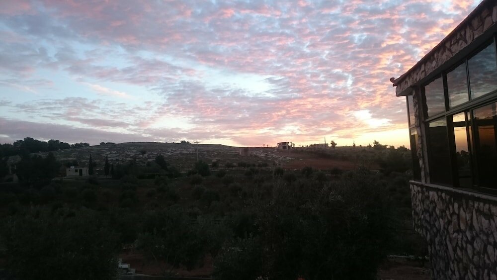 Фото Town of Nebo Hotel