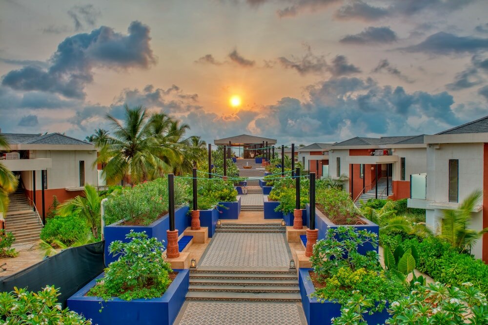 Фото Azaya Beach Resort Goa