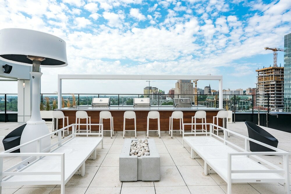 Фото Luxury home in downtown Montreal